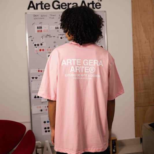CAMISETA COLLEGE - FABRICA DA ARTE