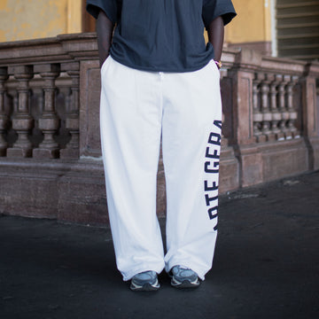CALÇA MOLETOM - LOGO CLASSICA