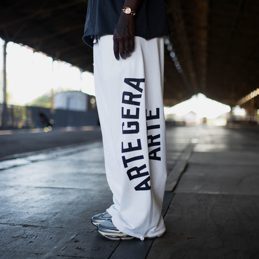 CALÇA MOLETOM - LOGO CLASSICA