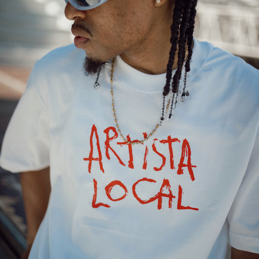 CAMISETA COLLEGE -  ARTISTA LOCAL